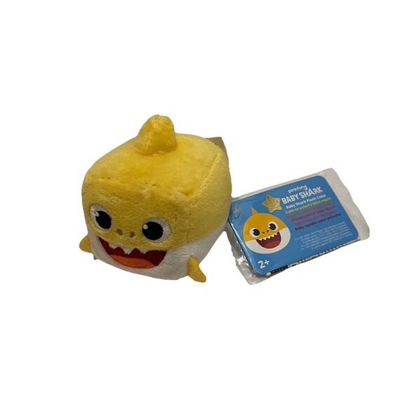 Wowee Pinkfong Baby Shark Plush Singing Cube Yellow with Tag - Picture 1 of 8